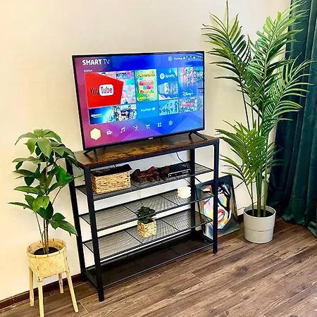 Dean - Next To Nivy Bus Station & Mall ברטיסלאבה