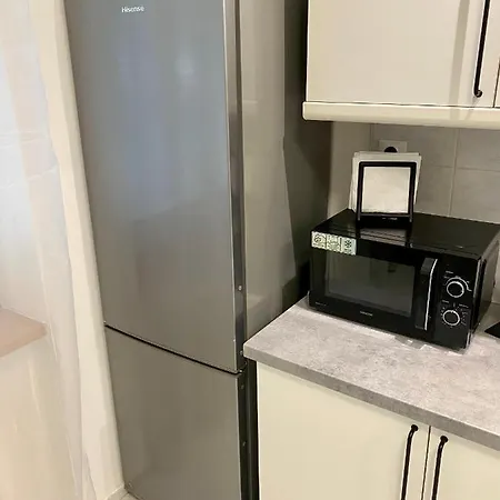 Dean - Next To Nivy Bus Station & Mall *